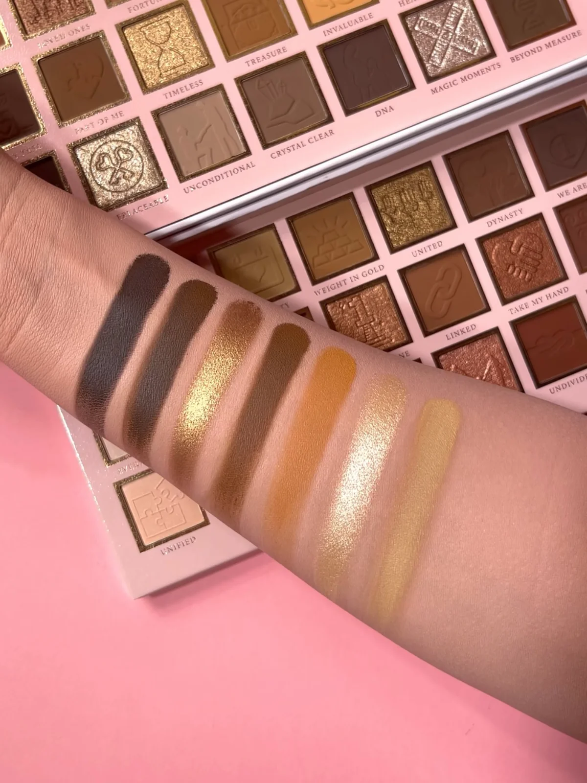 P.Louise Timeless Treasures Palette – Paleta 42 Nuanțe Mate și Sidefate [7]