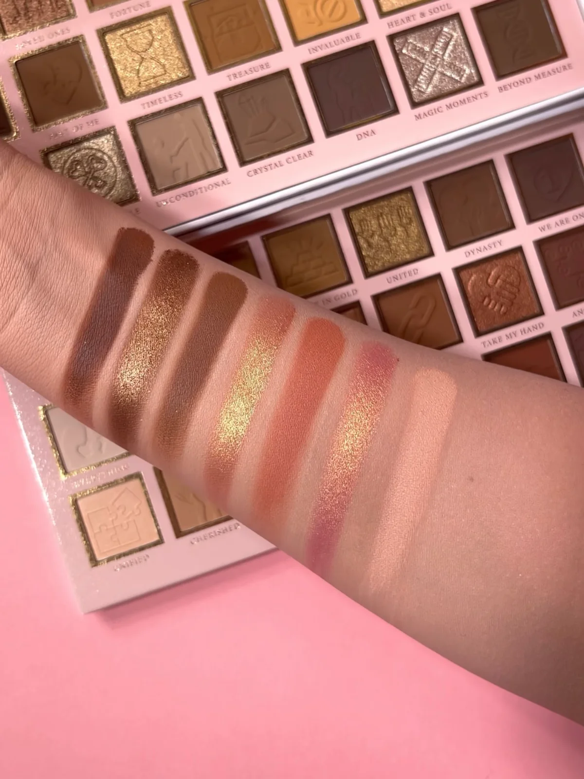 P.Louise Timeless Treasures Palette – Paleta 42 Nuanțe Mate și Sidefate [6]
