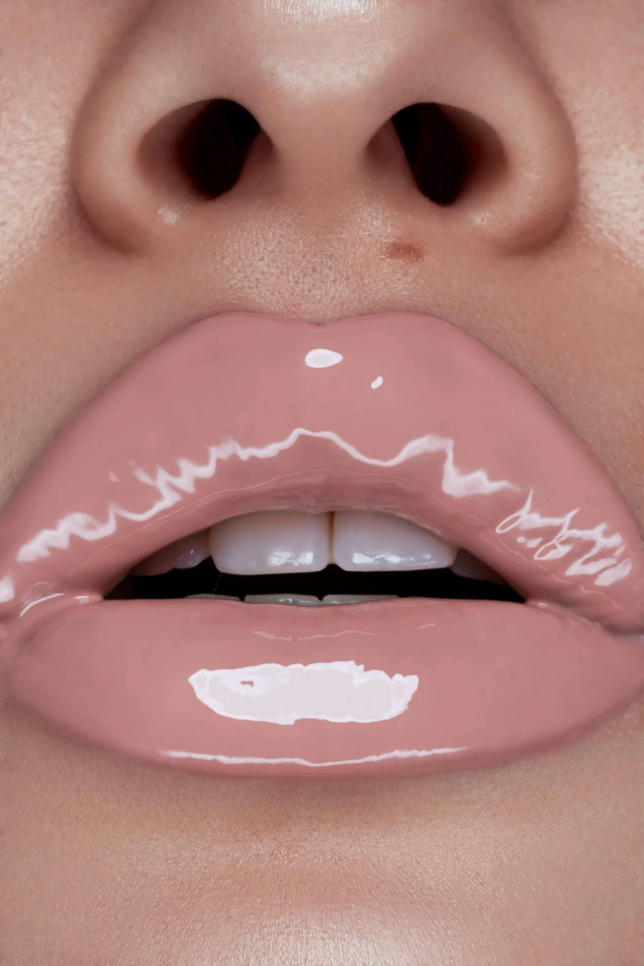 BRANDURI - Peaches and Cream Back Chat Lip Gloss
