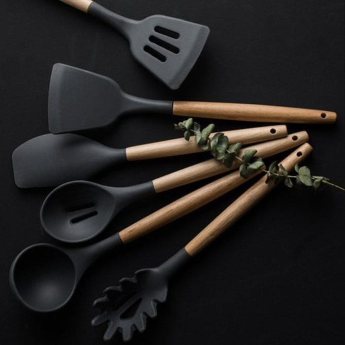 Set complet de 11 ustensile de bucatarie VarioShop® din silicon cu maner din lemn, ideal pentru gatit zilnic si preparate deosebite, Negru/Crem [3]
