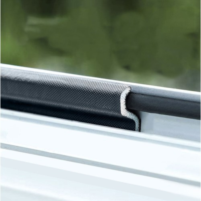 Banda de etansare pentru ferestre si usi VarioShop®, garnitura autoadeziva universala, 4 m, izolatie termica si fonetica, rezistenta la umiditate, Negru [8]