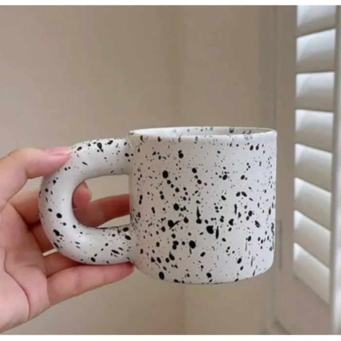 Cană ceramică 300 ml, crem mat cu model stropit, design minimalist modern [5]