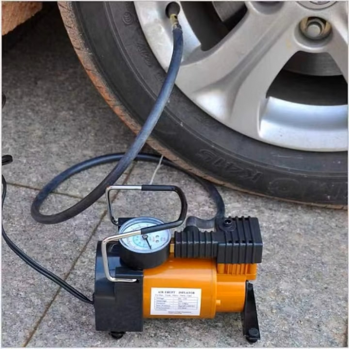 Compresor auto portabil VarioShop®, 12V, 150 PSI, 10 BAR, cu manometru si accesorii pentru umflat roti, mingi si saltele gonflabile, 16 x 15 cm [6]