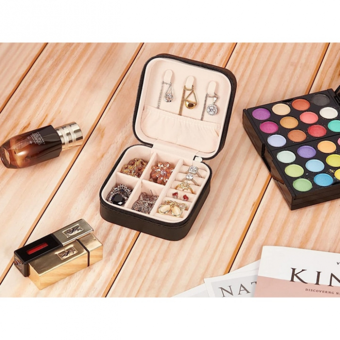 Cutie de bijuterii portabila VarioShop®, eleganta, compacta, versatila, cu doua separatoare detasabile si fermoar, pentru depozitarea colierelor, inelelor, cerceilor, piele ecologica, 10 x 10 x 5 cm, [18]