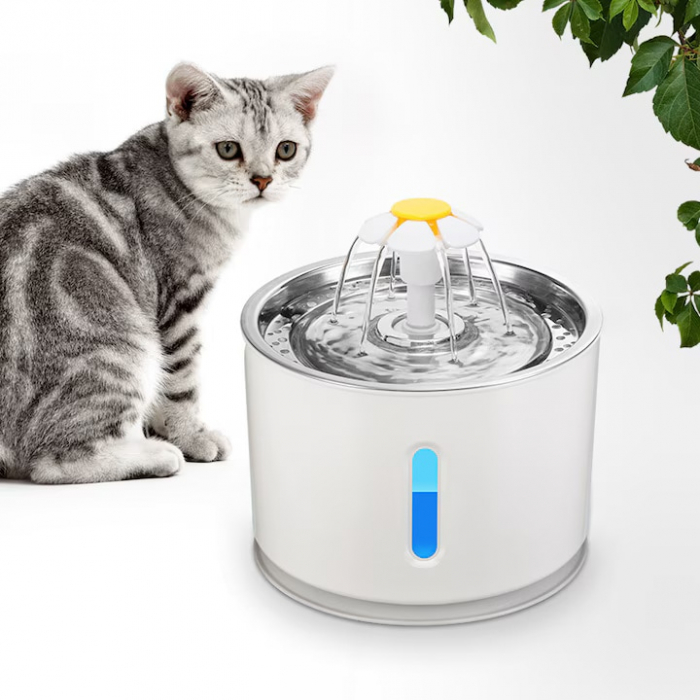 Dispenser/Fantana automata pentru animale de companie VarioShop®, Cu purificare si filtrare prin carbune activ, 3 trepte de reglare debit, Iluminare LED, Adaptor USB priza, Capacitate 2.4 l, Alb [6]