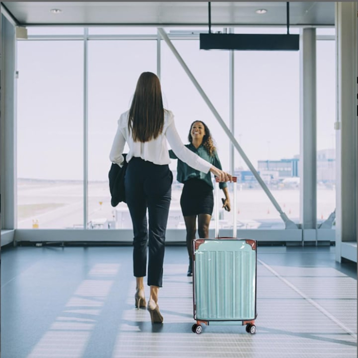 Husa Transparenta Impermeabila pentru Valiza VarioShop®, Protectie Completa din PVC Rezistent, cu Fixare pe Scai, Potrivita pentru Valize Medii, 67x47x33 cm [8]