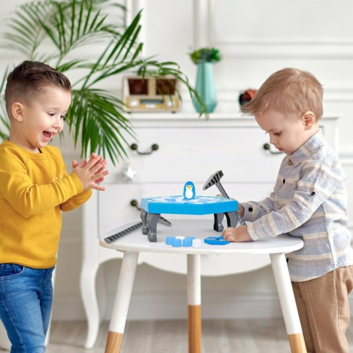 Joc interactiv pentru copii Salveaza pinguinul VarioShop®, set complet cu ciocanele, cuburi de gheata si figurina, joc de indemanare si distractie pentru intreaga familie, Albastru [4]