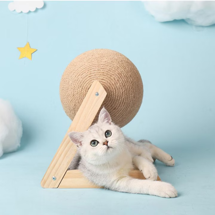 Jucarie interactiva pentru pisici VarioShop®, minge rotativa din sisal pentru zgariat, baza din lemn, include catnip, rezistenta la uzura, 20 cm, bej [9]