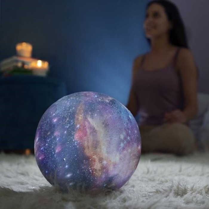 Lampa de noapte 3D VarioShop®, imita luna, 16 culori RGB, 4 moduri de iluminare, control tactil, telecomanda, diametru 15 cm, cu suport lemn si cablu USB, Multicolor [8]