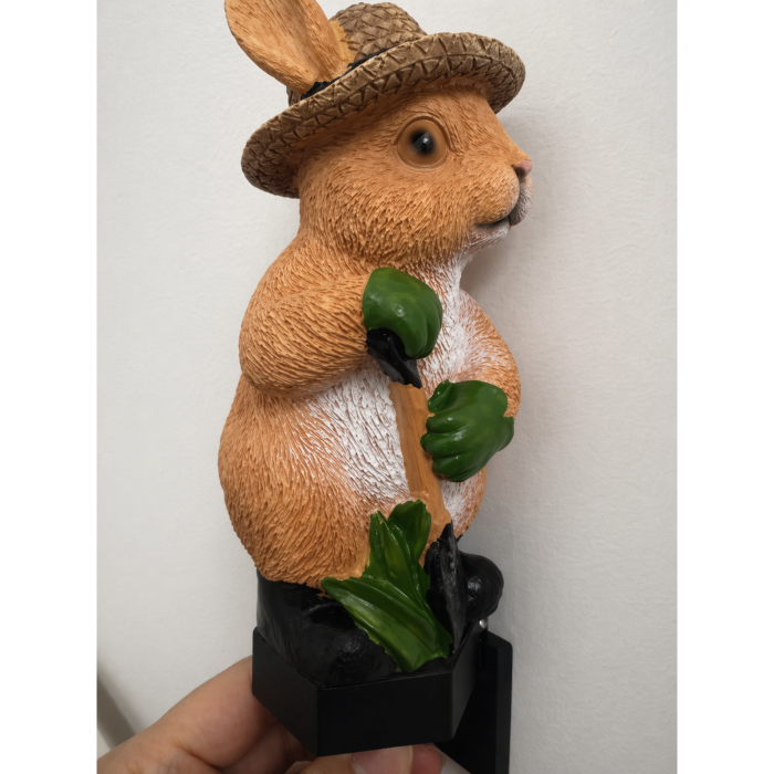 Lampa solara decorativa VarioShop® tip iepure cu palarie – iluminat LED exterior pentru gradina, eficient si fara cabluri [3]