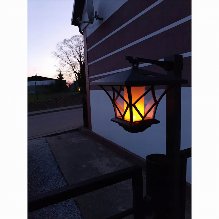 Lampa solara pentru gradina VarioShop®, model felinar, lumina calda, usor de instalat, extensibila, rezistenta, timp de lucru 8h, acumulator 600 mAh, inaltime reglabila de la 57 - 155 x 17 cm, Negru [6]