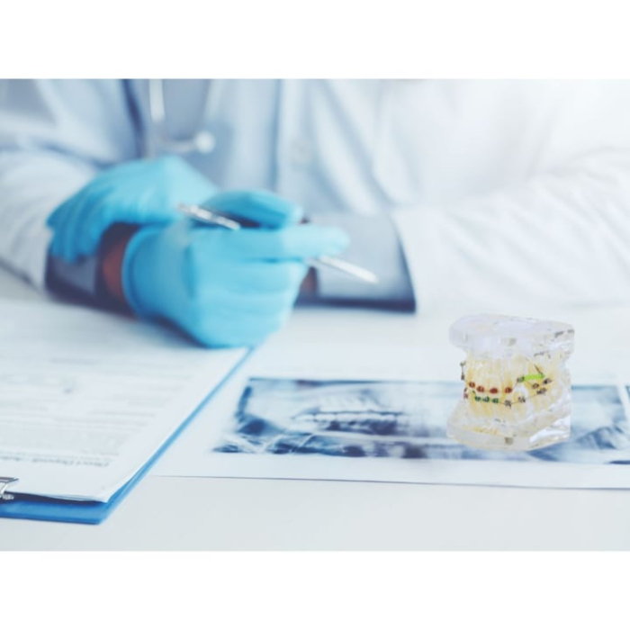 Model dentar maxilar realist cu dentitie si aparat ortodontic VarioShop®, instrument educational pentru cabinete stomatologice, igiena dentara, cursuri si demonstratii medicale [2]