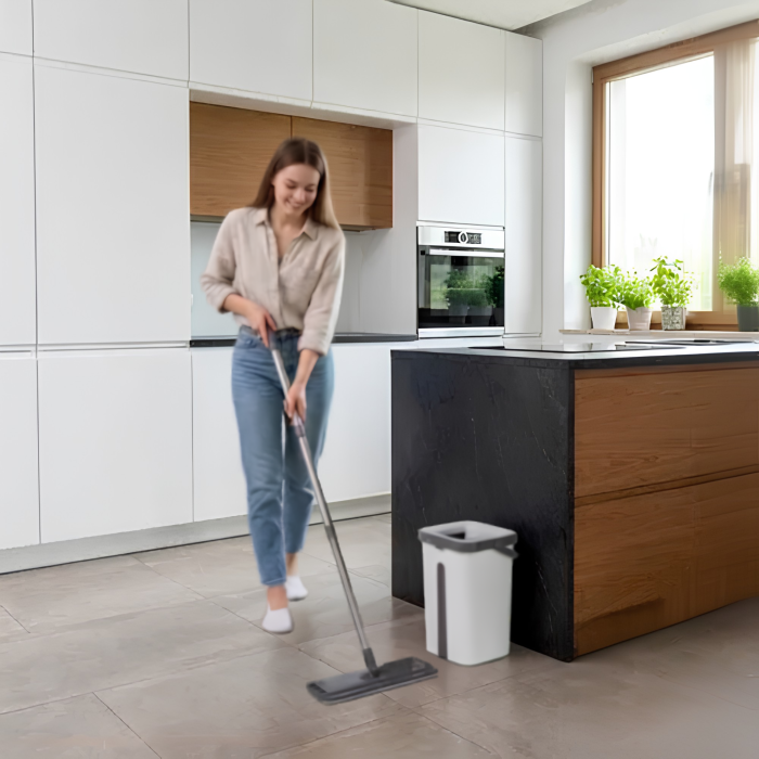 Mop plat cu galeata VarioShop®, pentru curatarea podelelor, sistem cu doua compartimente apa curata/murdara, capacitate 11L, 3 rezerve incluse, alb/negru [9]