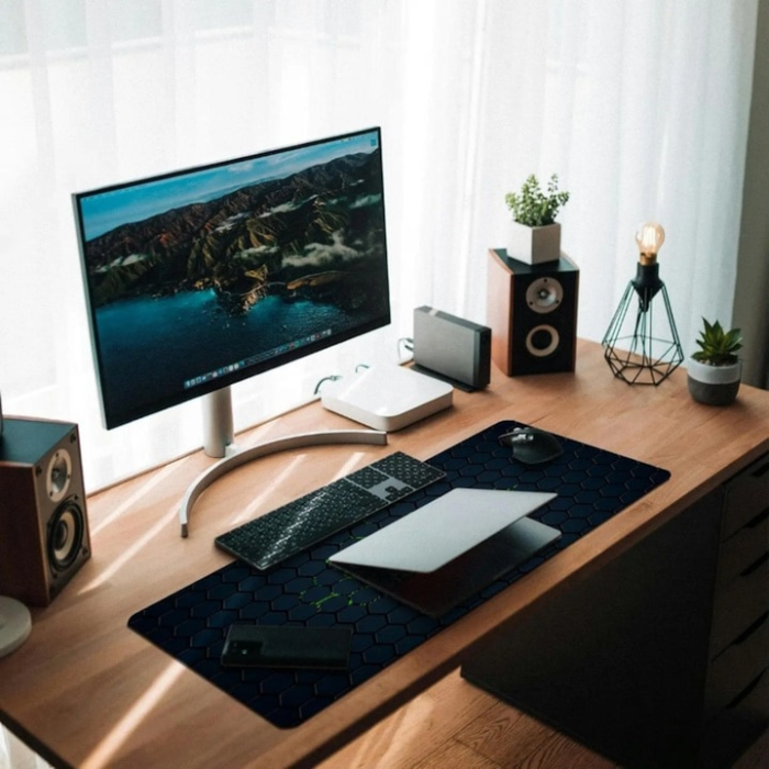 Mousepad pentru gaming VarioShop®, impermeabil, strat anti-derapant, suprafata mare de lucru, confortabil, stabil, usor de curatat, design modern si elegant, 90 x 40 cm, Negru [6]