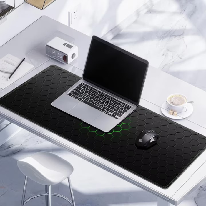 Mousepad pentru gaming VarioShop®, impermeabil, strat anti-derapant, suprafata mare de lucru, confortabil, stabil, usor de curatat, design modern si elegant, 90 x 40 cm, Negru [9]