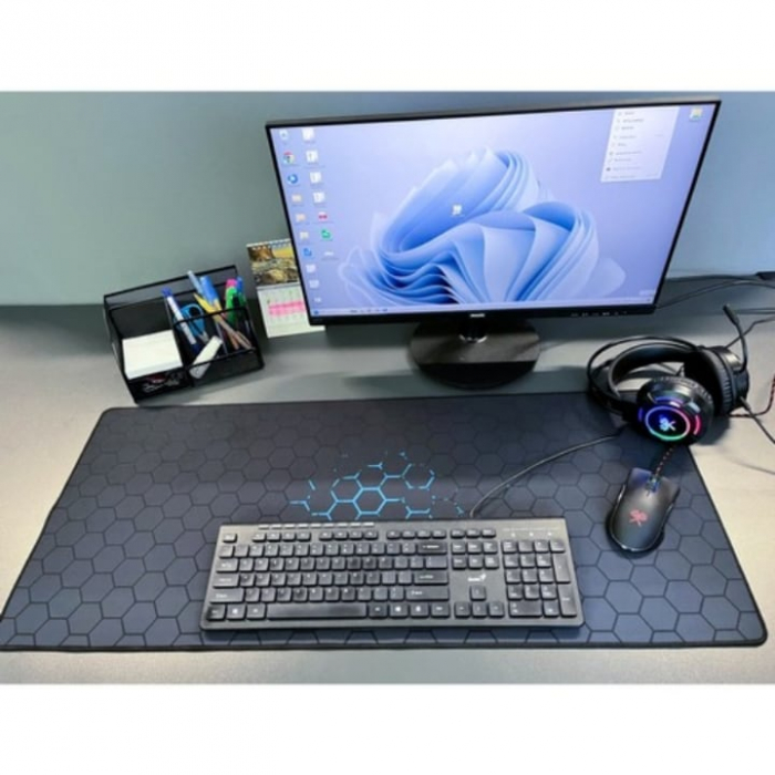 Mousepad Pentru Gaming VarioShop®, Impermeabil, Strat Anti-Derapant, Suprafata Mare de Lucru, Confortabil, Stabil, Usor de Curatat, Design Modern si Elegant, Model Fagure, Marime XXL, 90 x 40 cm, Negr [2]