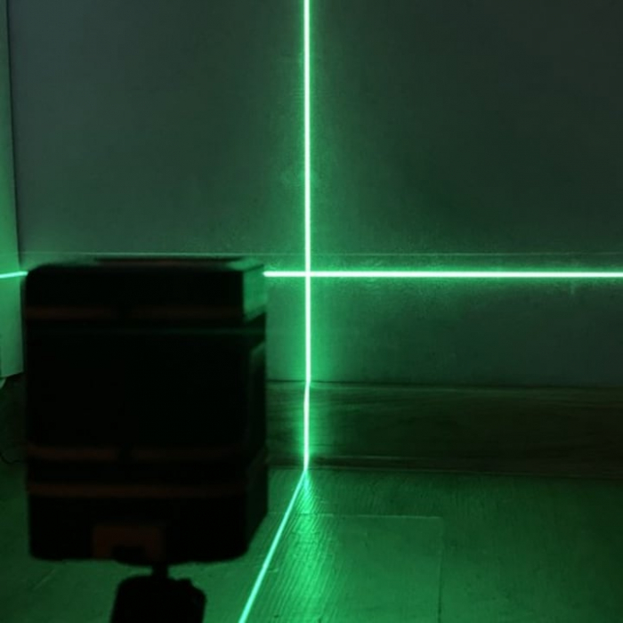 Nivela Laser VarioShop®, Rotire 360°, Distanta de Lucru 25 m, Functie Laser Incrucisat, Lungime de Unda 510-530 nm, Alimentare Baterii, Portabila, Compacta, 6.2 x 7 x 8.1 cm, Negru [3]