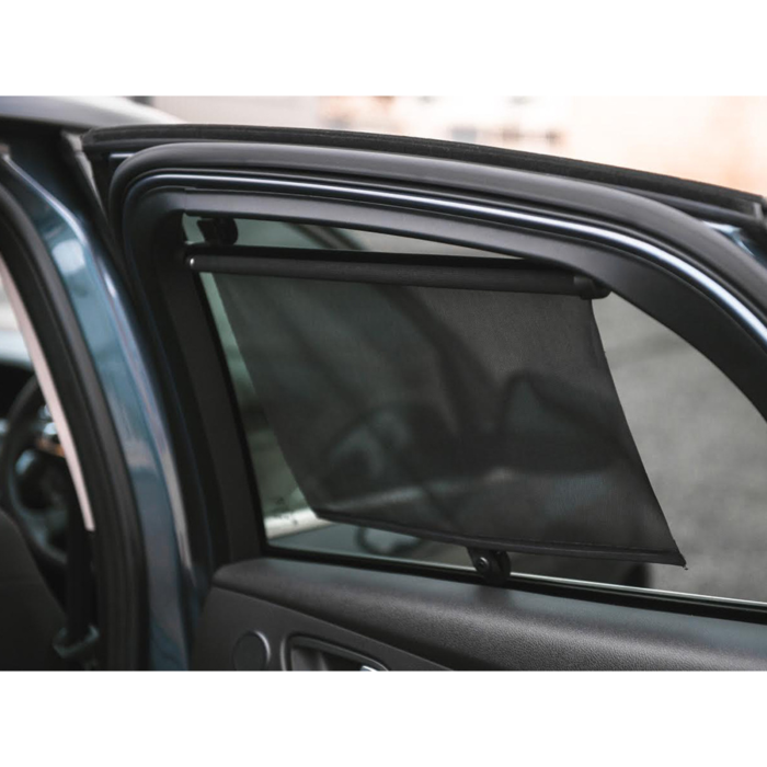 Parasolar auto rulabil VarioShop, set 2 buc, protectie UV, fixare cu ventuze si velcro, negru, pentru geam lateral [10]