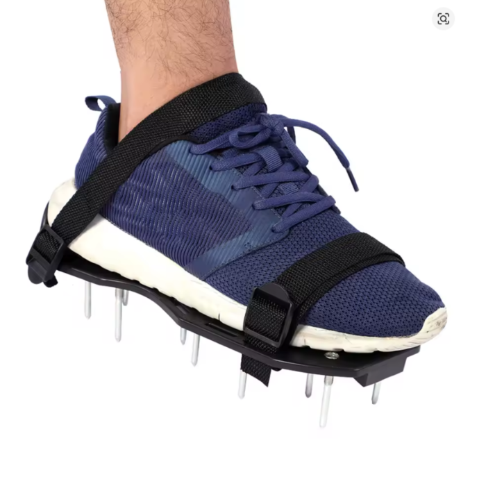 Set 2 aeratoare manuale pentru gazon VarioShop®, cu 26 de tepi din otel, talpi cu curele reglabile pentru afanarea solului, cresterea ierbii si drenaj eficient in gradina, Negru [3]