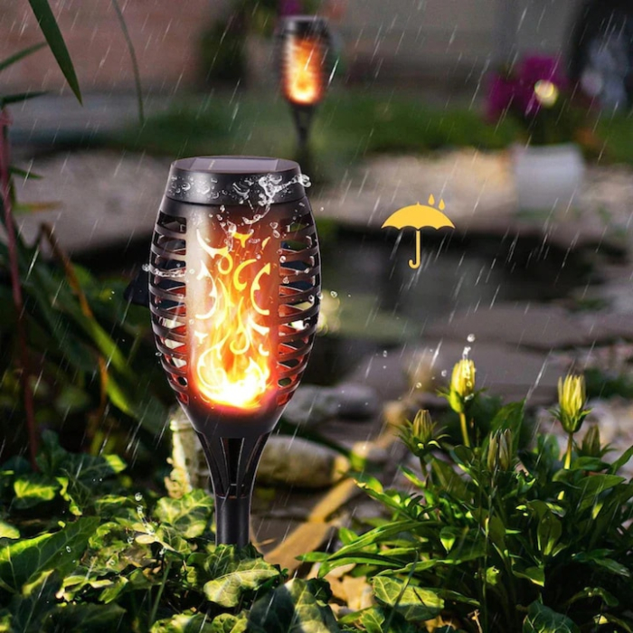 Set 4 lampi solare LED cu efect de flacara naturala VarioShop®, iluminat decorativ pentru gradina, terasa sau alei, rezistente la intemperii, cu 12 LED-uri si baterie incorporata, 51 cm, Negru [4]
