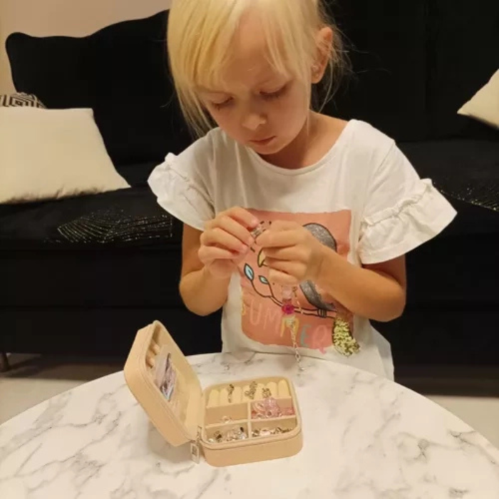 Set bijuterii handmade pentru copii VarioShop®, 69 de elemente, cutie cu fermoar pentru depozitare, creativitate si coordonare, 9.5 x 5 cm, Multicolor [2]