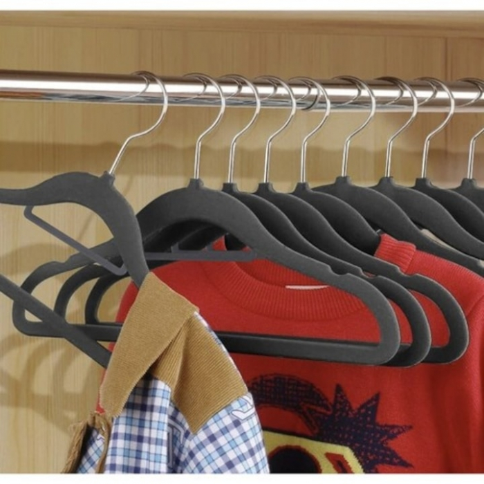Set de 10 umerase din catifea VarioShop® cu carlig rotativ 360°, design rotunjit pentru protectia umerilor hainelor, ideal pentru camasi, paltoane, jachete si costume, dimensiuni 45x23 cm, culoare gri [3]