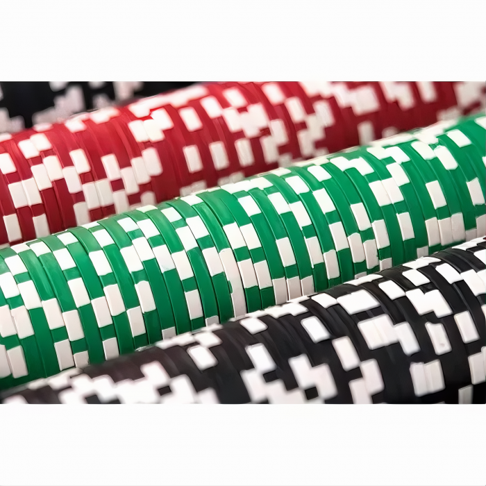 Set de Joc Poker Deluxe XXL VarioShop®, Ideal pentru Texas Holdem cu 500 Jetoane, Include 5 Zaruri, 2 Seturi de Carti, Echipat cu Servieta Securizata din Aluminiu, Argintiu [30]