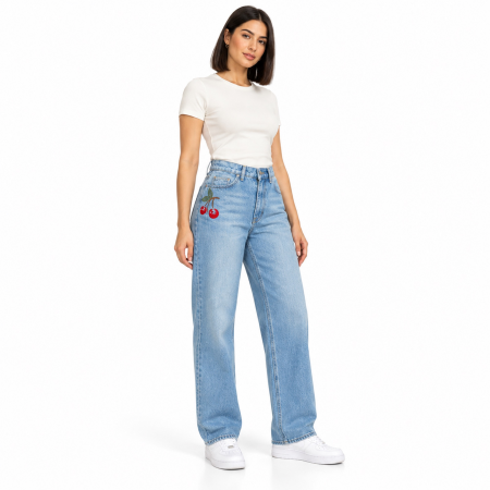 Imbracaminte femei - Blugi dama VarioShop®, talie inalta, croiala dreapta, broderie cu cirese, denim 100% bumbac, 5 buzunare, albastru prespalat, marimea 40