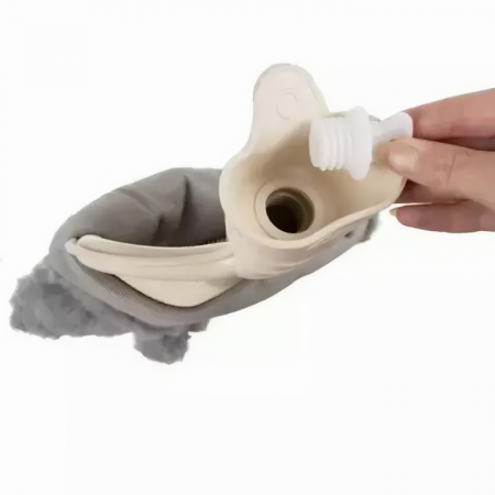 Pernuta cu apa calda si rece din cauciuc VarioShop®, Husa de plus, Calmeaza durerile menstruale si musculare, Inchidere etansa, Dimensiuni 38x20x2 cm, Capacitate 2l, Culoare gri-bej [4]
