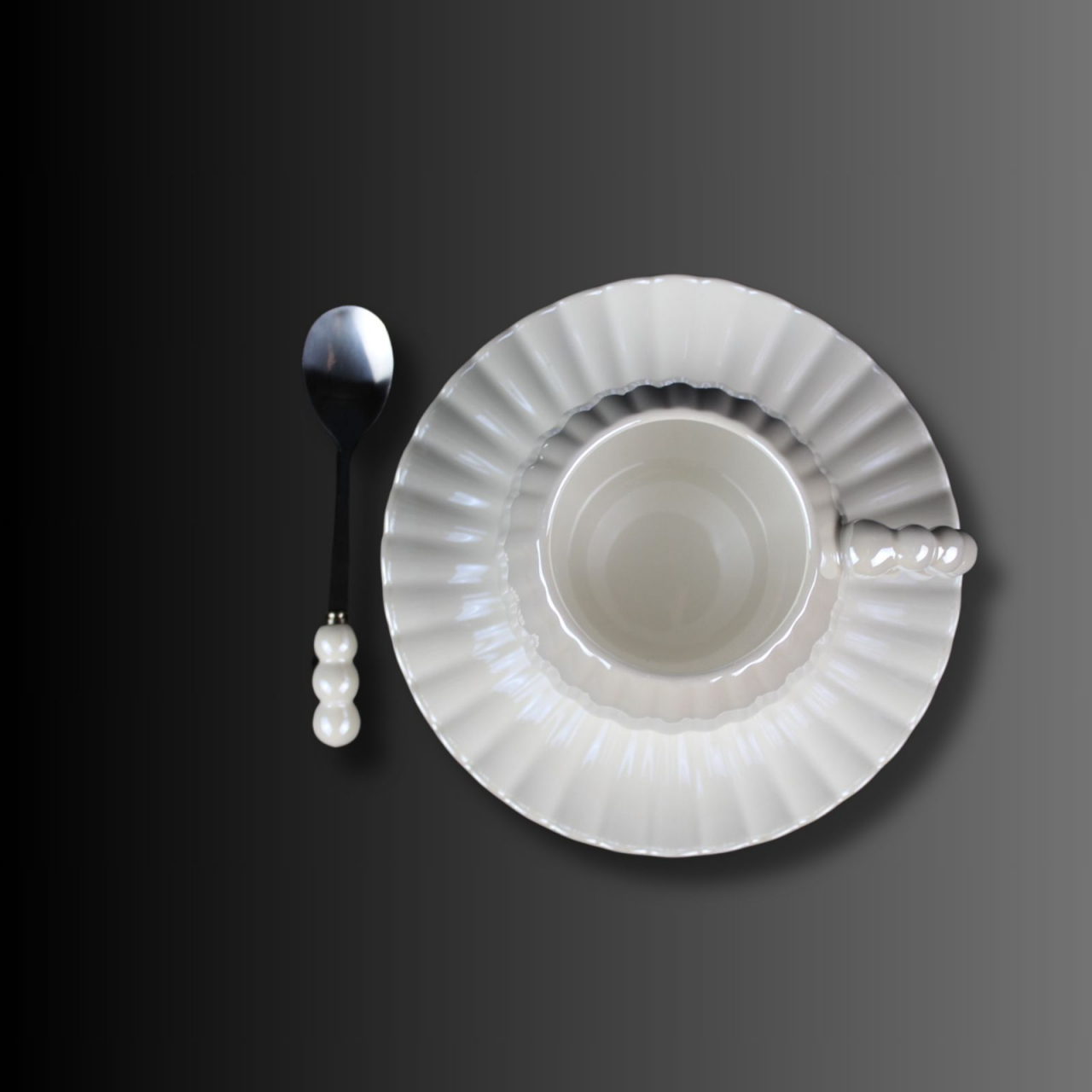 Pearl Symphony ,set cana cu farfurie ce par desprinse dintr un salon parizian [3]