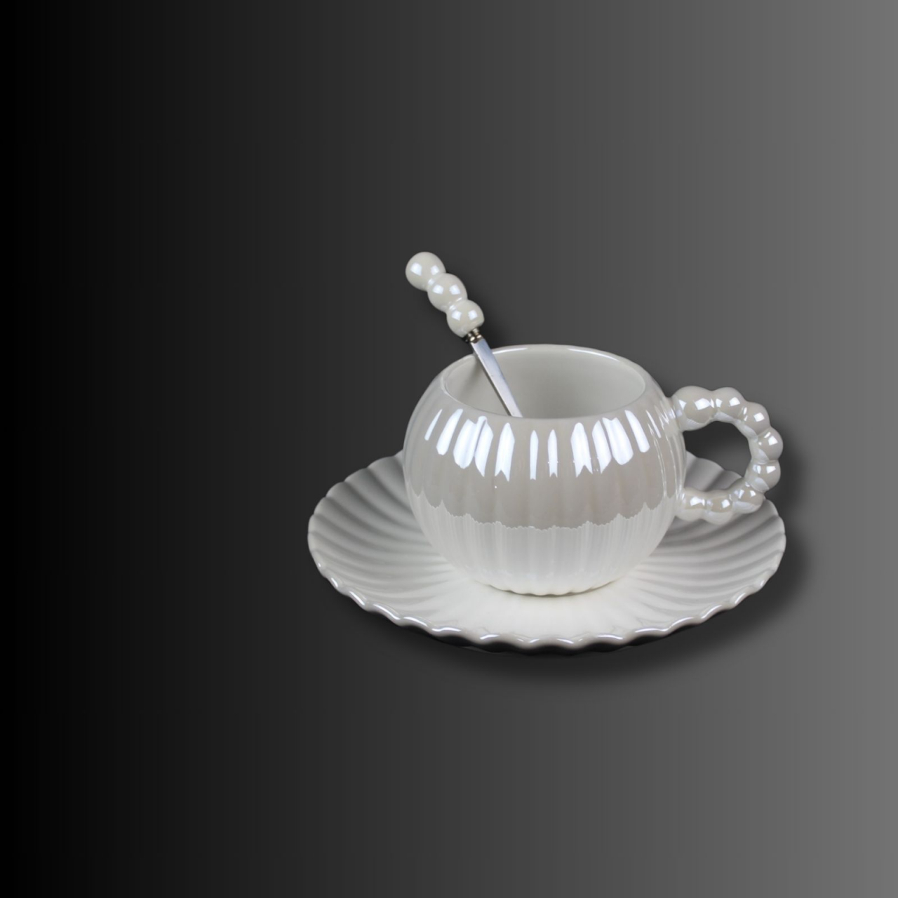 Pearl Symphony ,set cana cu farfurie ce par desprinse dintr un salon parizian [4]