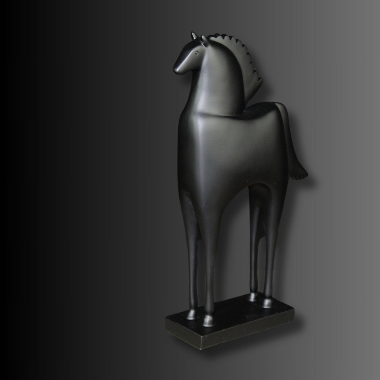 Statueta decorativă CAL REGAL [3]