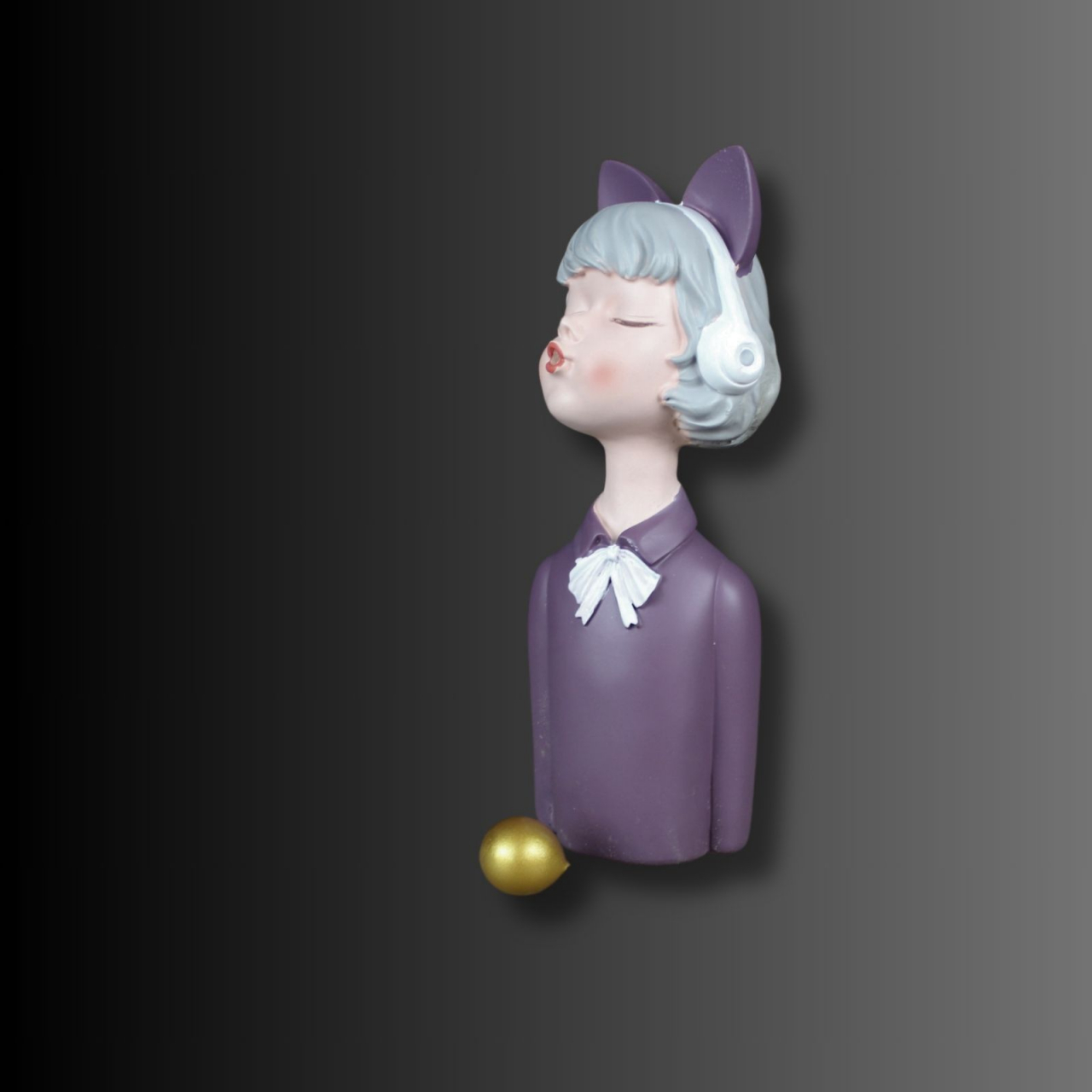 Statueta FATA CU BALON DE AUR [2]