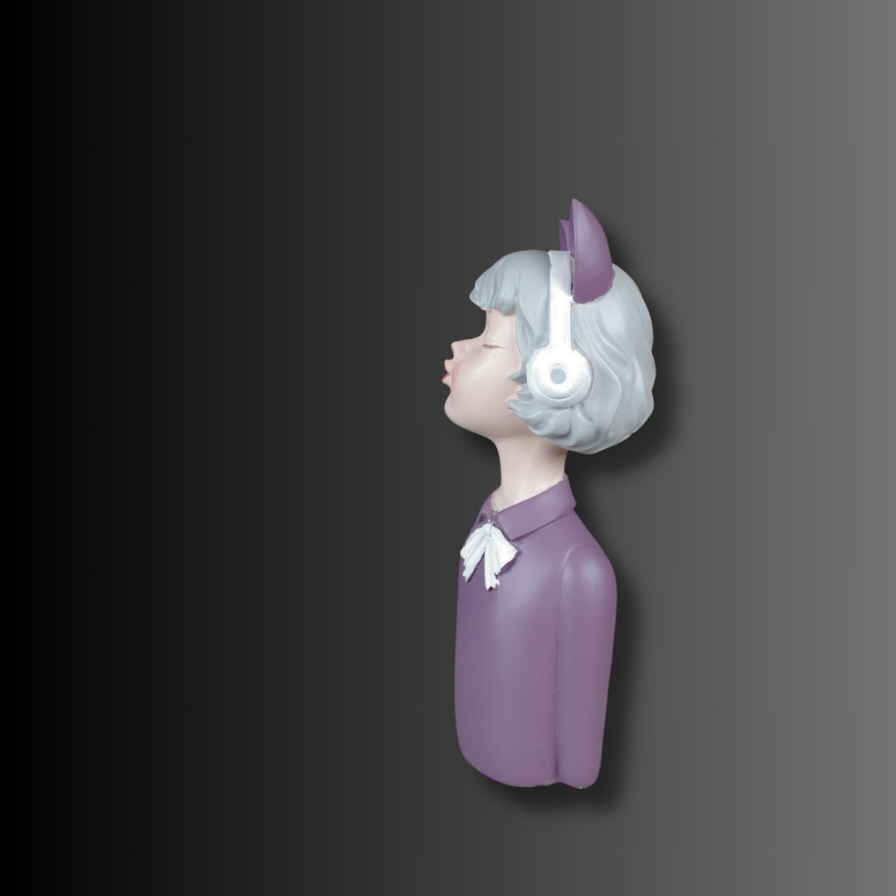Statueta FATA CU BALON DE AUR [3]