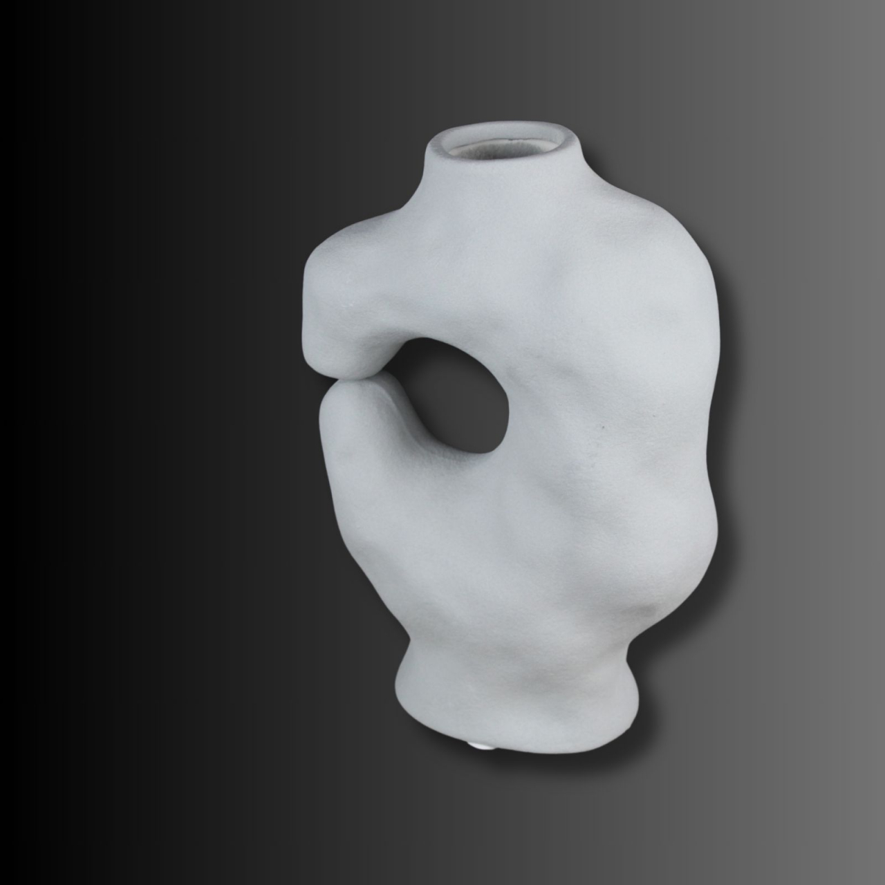 Eclipse Albǎ , Vaza sculpturală , cu un gol enigmatic in centru [2]