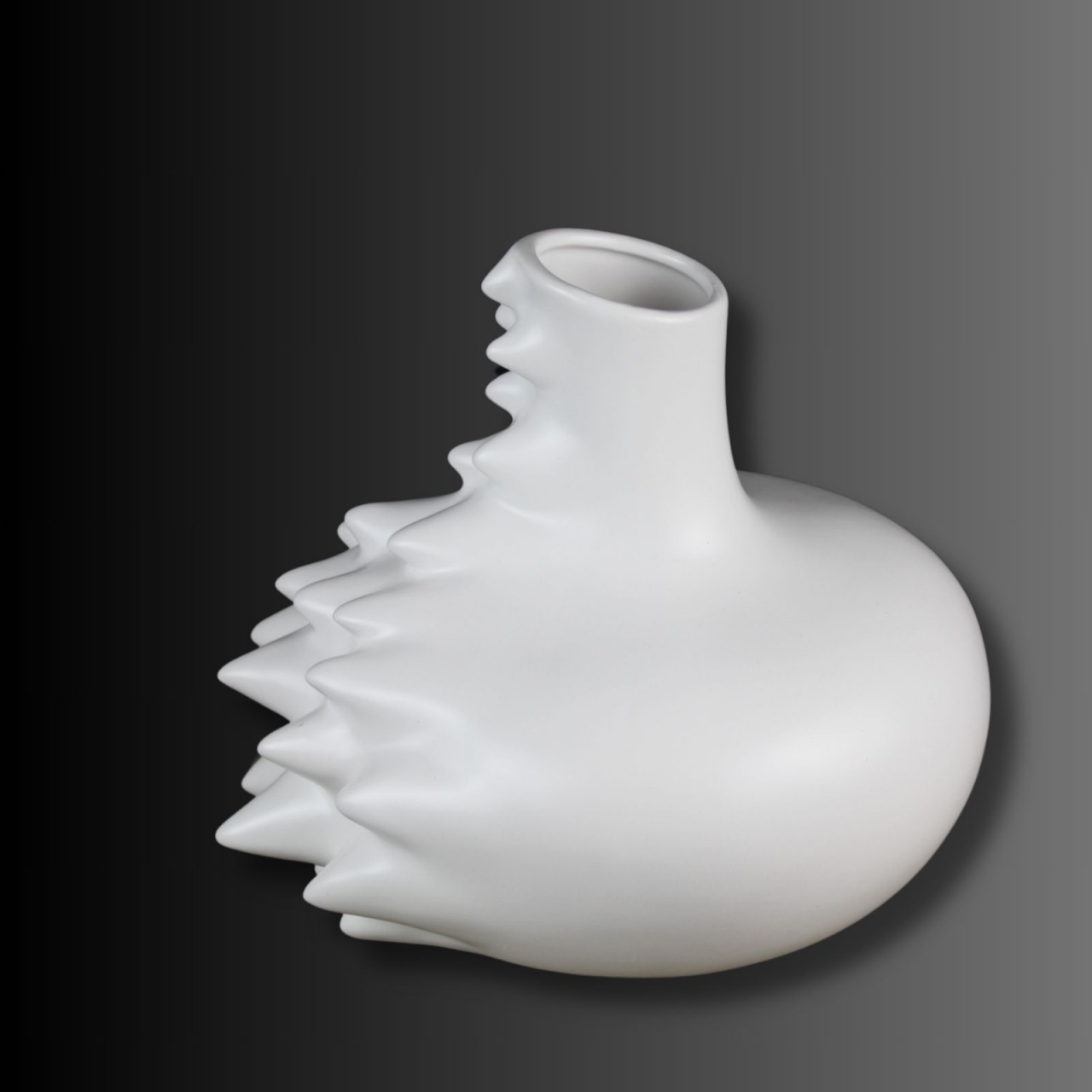 Tornadǎ Albǎ, vaza decorativă [3]