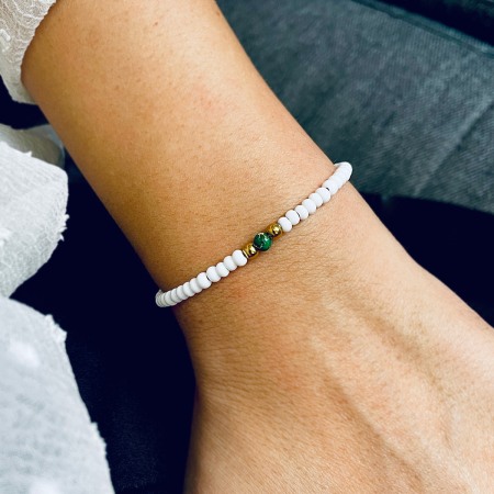 Colectia Charms (Cu accesorii) - Bratara Velar cu Bile Albe si Piatra Semipretioasa