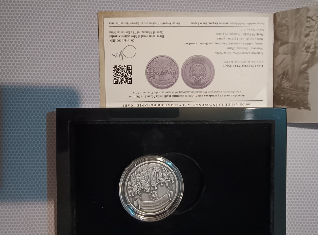 MEDALIA 100 DE ANI DE LA INCORONAREA SUVERANILOR ROMANIEI MARI [1]