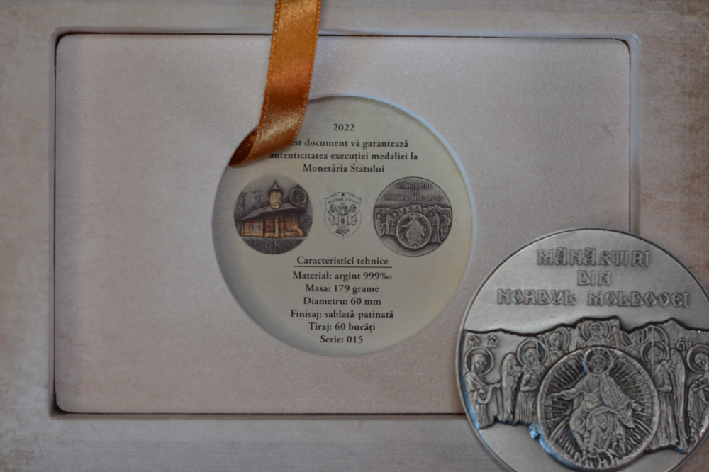 MEDALIA MOLDOVITA - BIJUTERIE A ARHITECTURII ROMANESTI [4]
