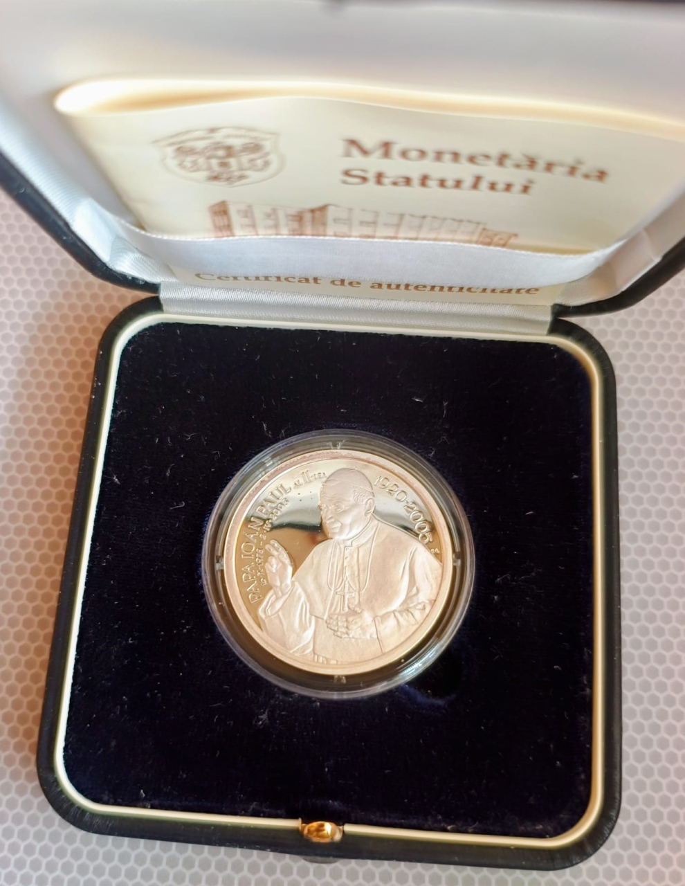 MEDALIA TOMBAC ARGINTAT PAPA IOAN PAUL AL DOILEA [1]