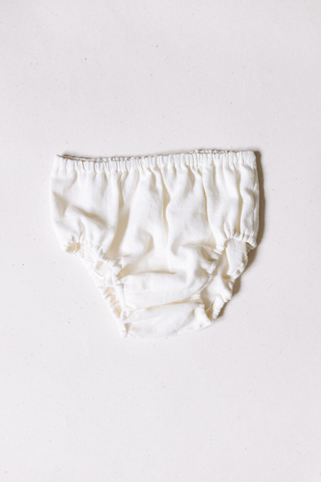Set din in ivory pentru botez cu broderie handemade [9]
