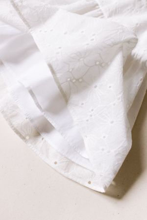 Rochie bumbac brodat alba [2]