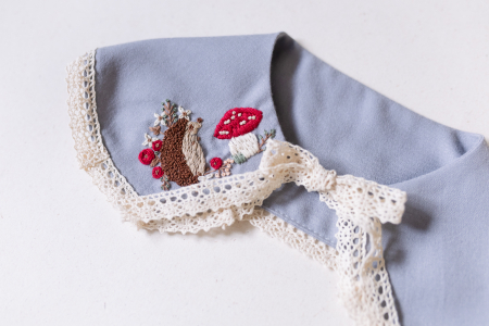 Guler detasabil broderie ariciul si ciupercuta [2]