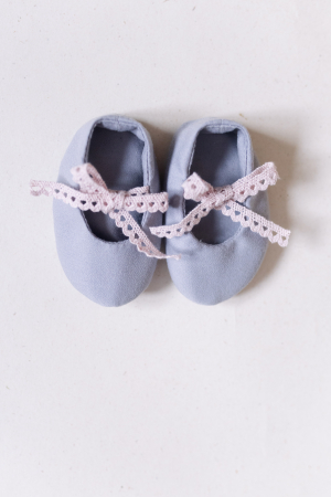 Accesorii - Pantofi gri dantela inimioare
