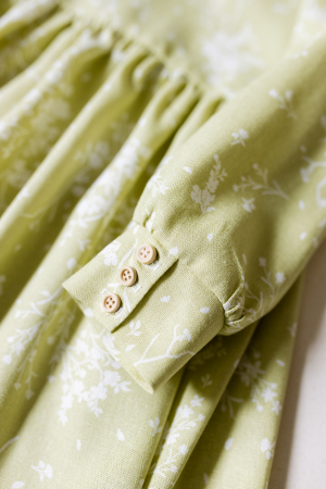 Rochie verde cu flori albe [1]