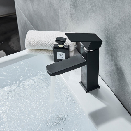 Baterie lavoar negru mat [1]