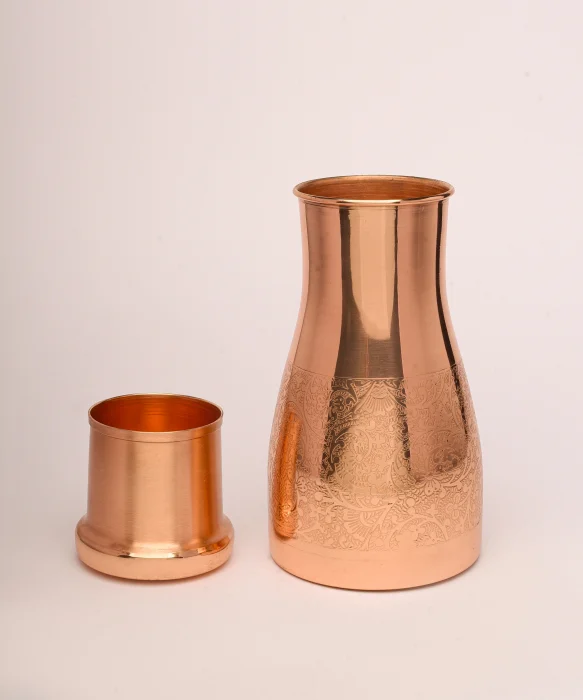 APA - Carafa de cupru gravata pentru apa 950ml