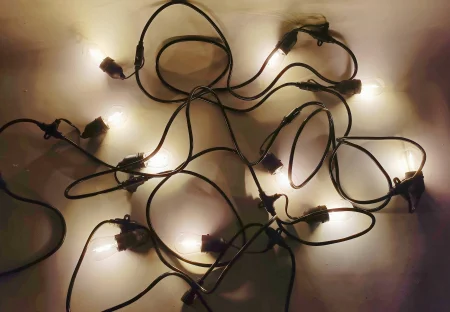 BECURI,CORPURI SI SURSE ILUMINAT - GHIRLANDA(2.6) CU LUMINA CALDA 10M A