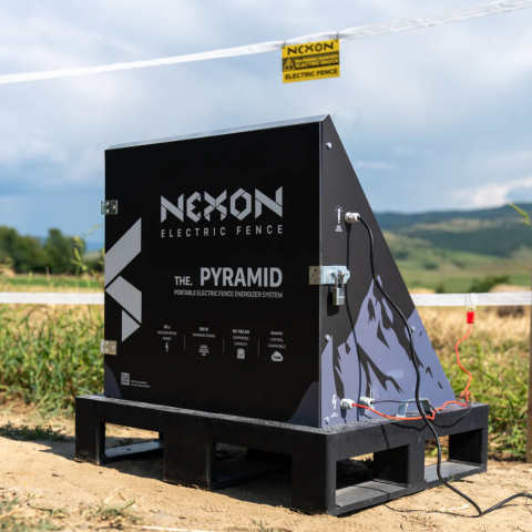 Impulzus Generátor + Napelem + Akkumulátor csomagok - NEXON PYRAMID 10J GPS hordozható villanypásztor napelemmel és akkumulátorral
