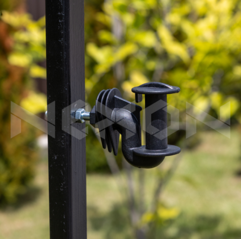 Szigetelők - Sarokszigetelő Cavallo metrikus csavarral szalaghoz – NEXON Modular